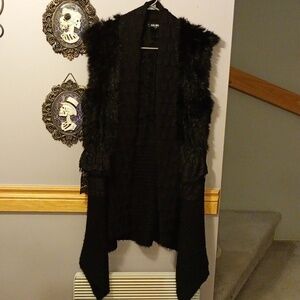 Chic Black Textured Sleeveless Cardigan Vest